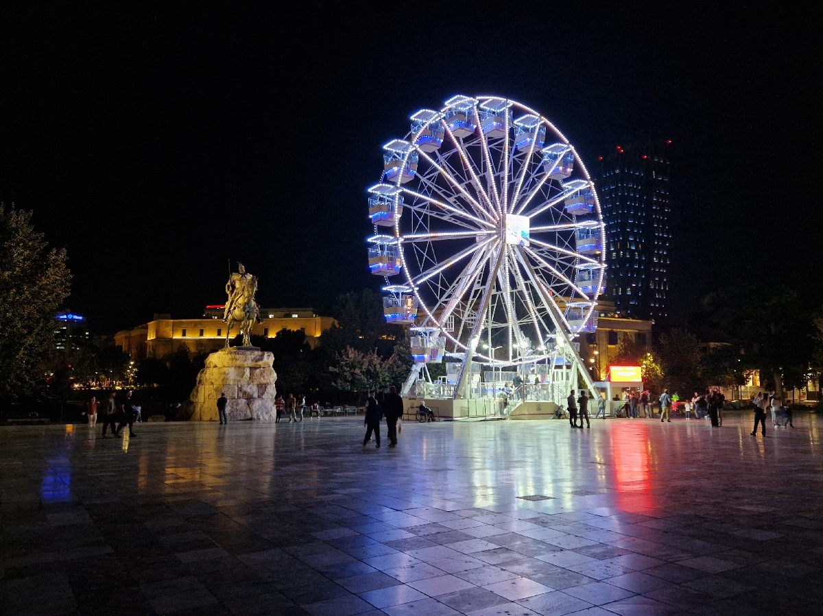 18 TIRANA Skenderbej place